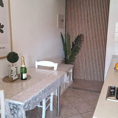Апартаменти With Parking Space Hvar - 11936 Хвар